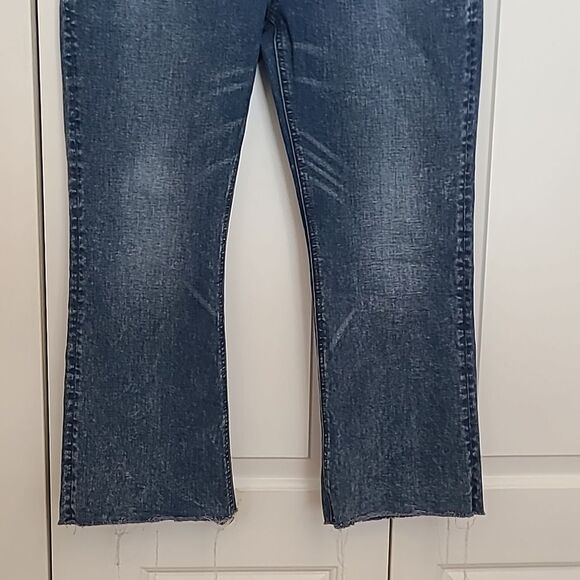 J. Crew mid-rise Billie Demi-boot crop jeans in Lantern wash Size 32 - Picture 4 of 15
